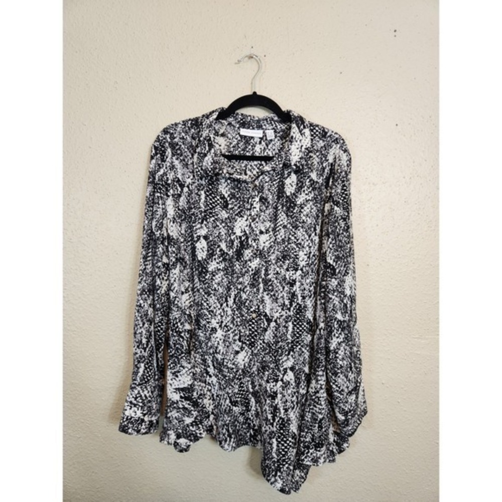Susan Graver Multi-Color Snake Print Button-Up Asymmetrical Blouse Size 1X‎